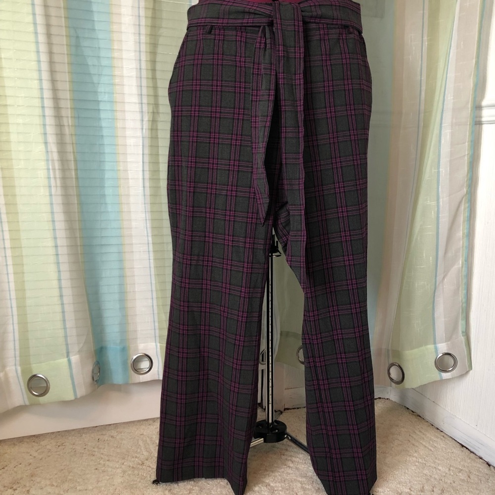Women's sz 24 Lane Bryant slacks. Like new!